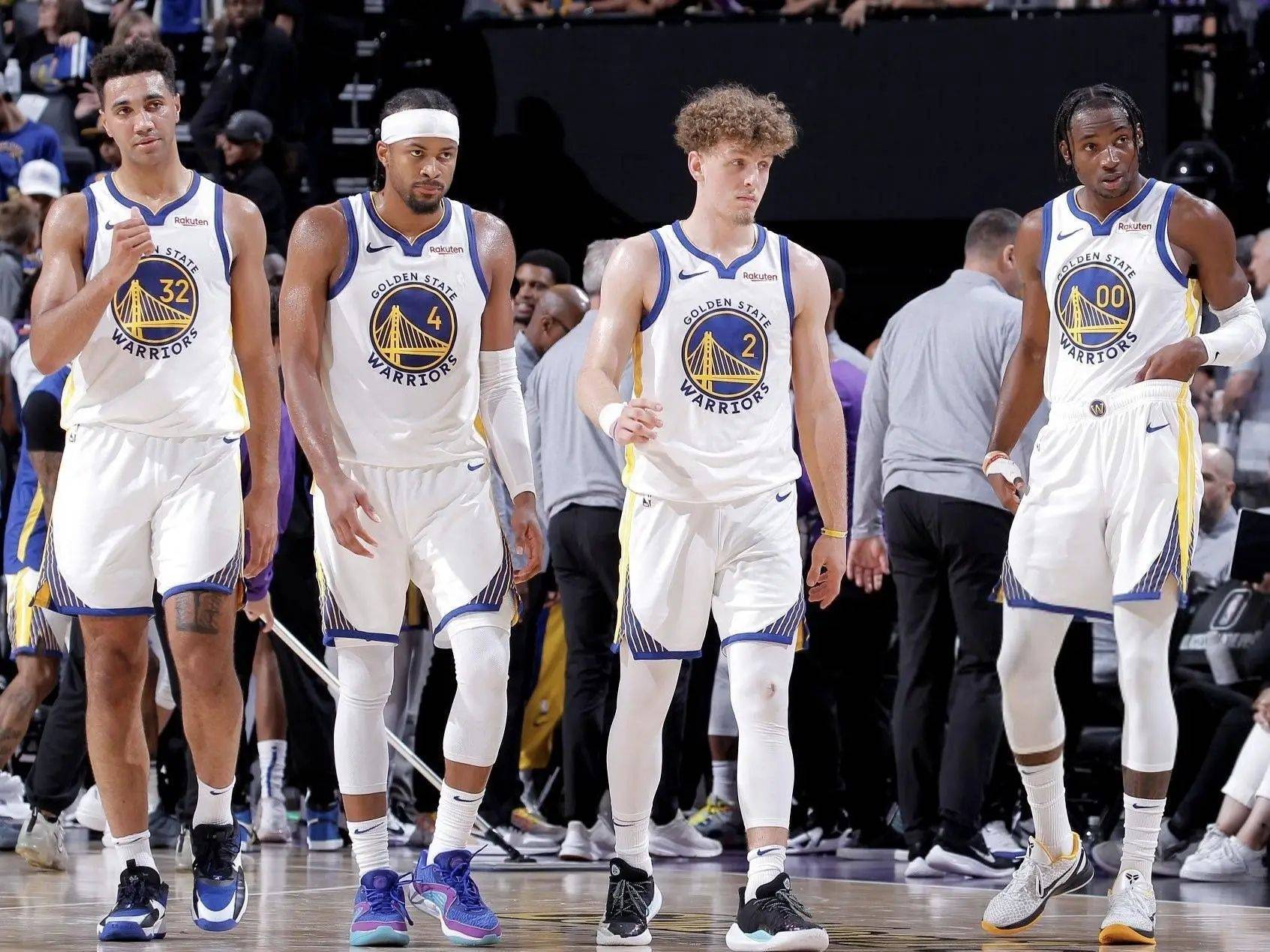 某个